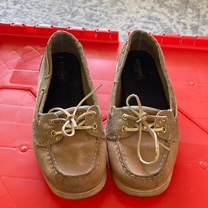 Sperry shoes. Tan. Womens 9